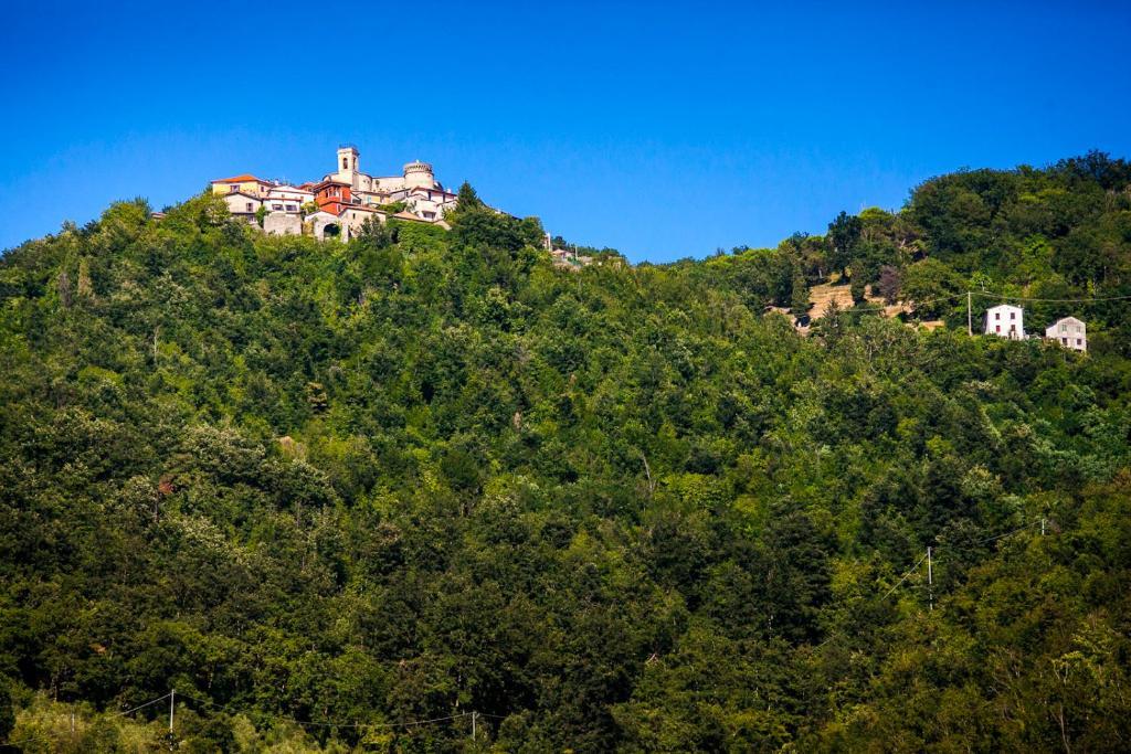 Agriturismo Casteldelpiano Licciana Nardi Habitación foto